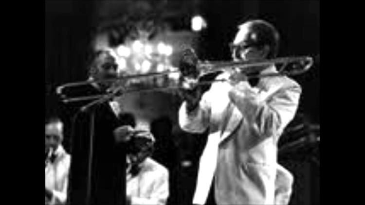 Don Lusher Don Lusher trombone solo Without a song 1972 YouTube