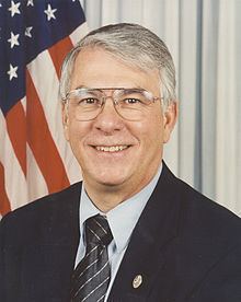 Don Manzullo httpsuploadwikimediaorgwikipediacommonsthu