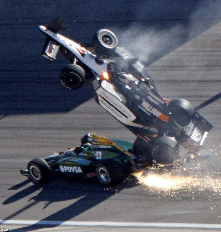 Don Wheldon Dan Wheldon crash video IndyCar champion dead after 15