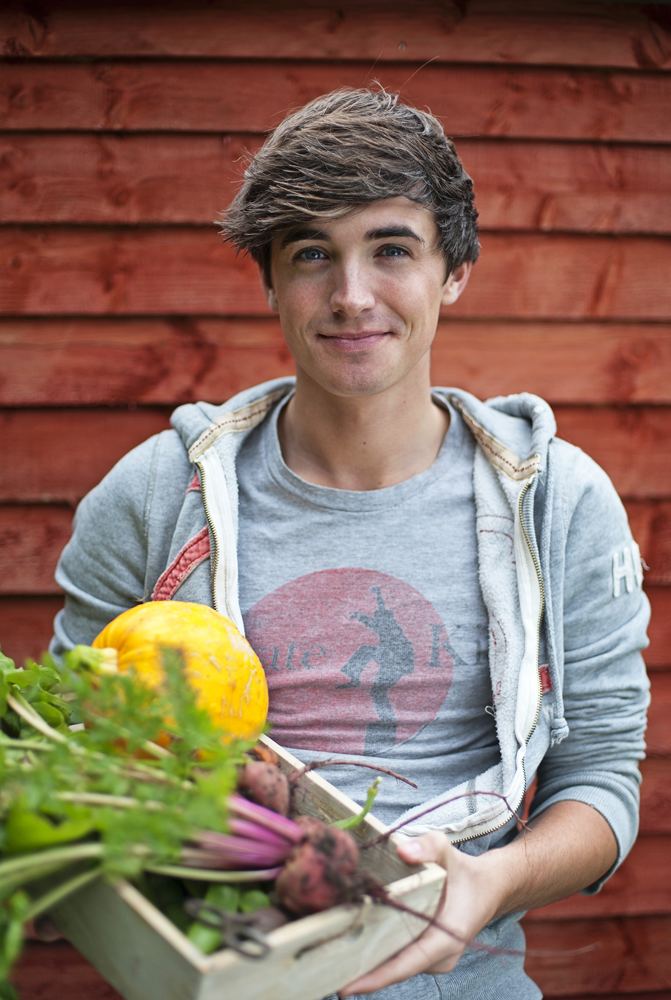 Donal Skehan KITCHEN HERO RT Presspack