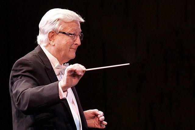 Donald Neuen A grand finale for conductor extraordinaire Donald Neuen UCLA