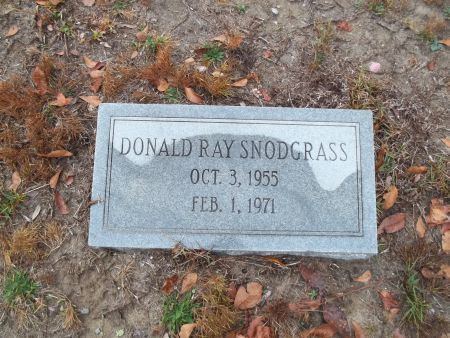 Donald Ray Snodgrass Donald Ray Snodgrass 1955 1971 Find A Grave Memorial