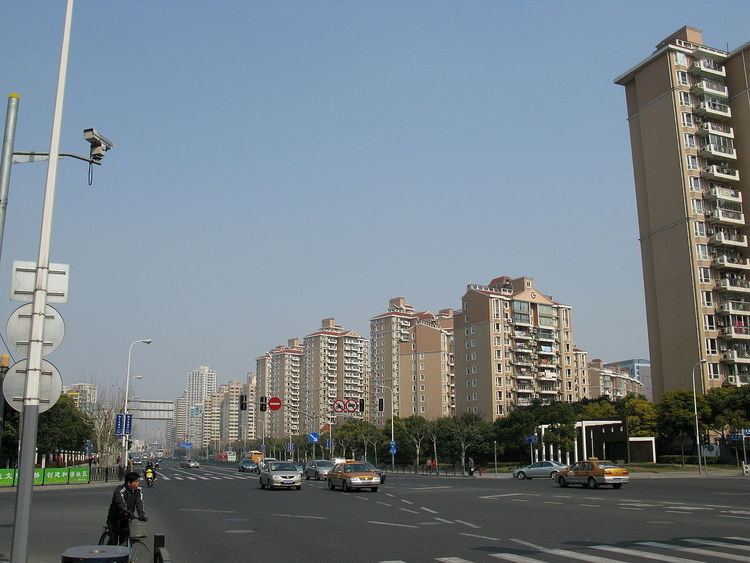 Dongfang Road httpsuploadwikimediaorgwikipediacommonsthu