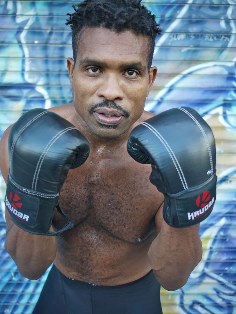 Donovan Ruddock Legendary Razor Sharper than Ever Boxing at FightKingsCom