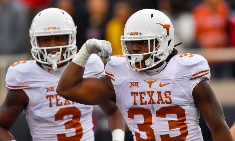 D'Onta Foreman Texas RB D39Onta Foreman ran for a 74yard TD while only wearing one