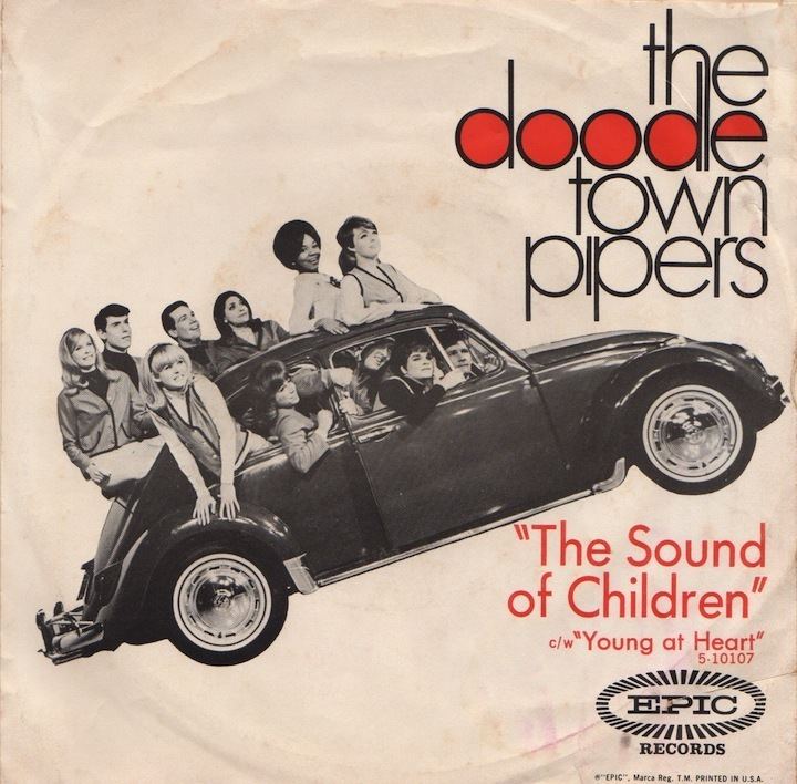 Doodletown Pipers 45cat The Doodletown Pipers The Sound Of Children Young At