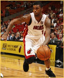 Dorell Wright HEAT ReSign Dorell Wright THE OFFICIAL SITE OF THE MIAMI HEAT