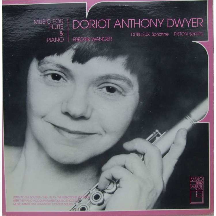 Doriot Anthony Dwyer Musique for flute piano by Doriot Anthony Dwyer LP with mabuse