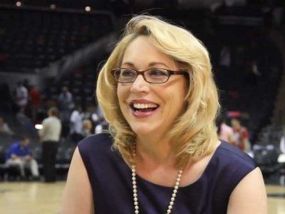 Doris Burke Point Gawd Doris Burke shows off her tight handles nba