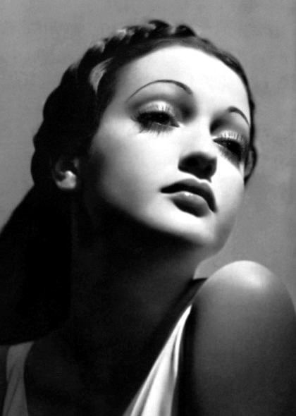 Dorothy Lamour Which one do you prefer Marilyn Monroe or Dorothy Lamour