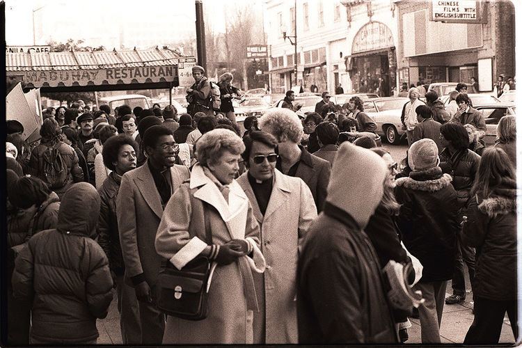 Dorothy von Beroldingen FileDorothy von Beroldingen with Jim Jones at a protest in front of
