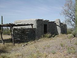 Dos Lomitas Ranch httpsuploadwikimediaorgwikipediacommonsthu