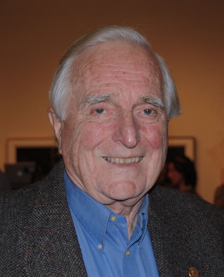 Douglas Engelbart httpsuploadwikimediaorgwikipediacommons77