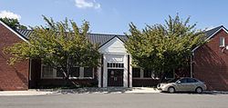 Douglass High School (Leesburg, Virginia) httpsuploadwikimediaorgwikipediacommonsthu