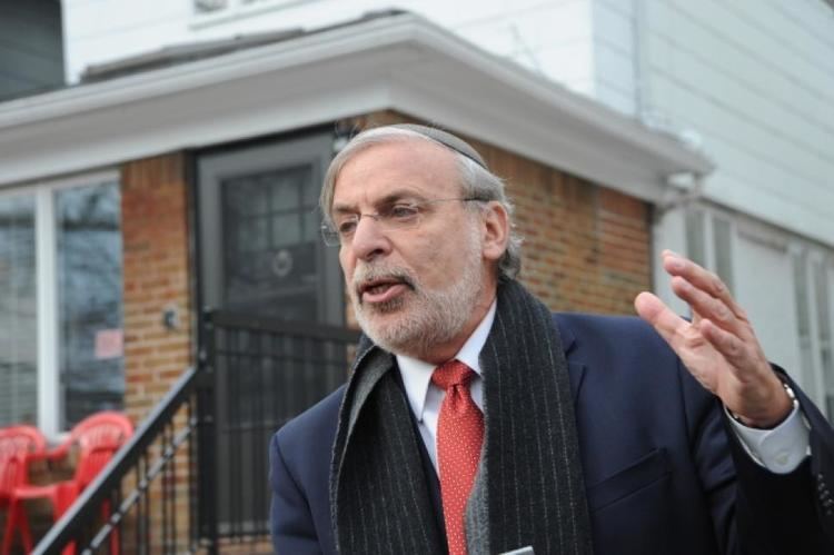 Dov Hikind Brooklyn pol pushes funds to Jewish group fighting child