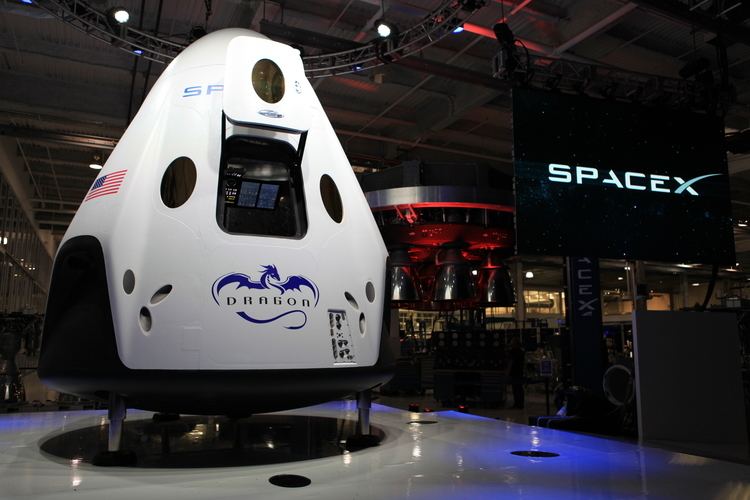 Dragon 2 NASA Partner SpaceX Unveils HumanCarrying Dragon V2 NASA