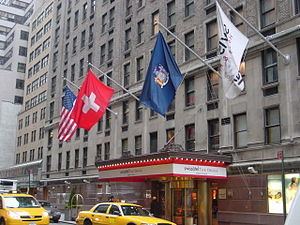 Drake Hotel (New York City) httpsuploadwikimediaorgwikipediacommonsthu