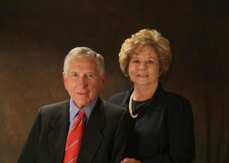 Drayton McLane, Jr. Drayton and Elizabeth McLanejpg