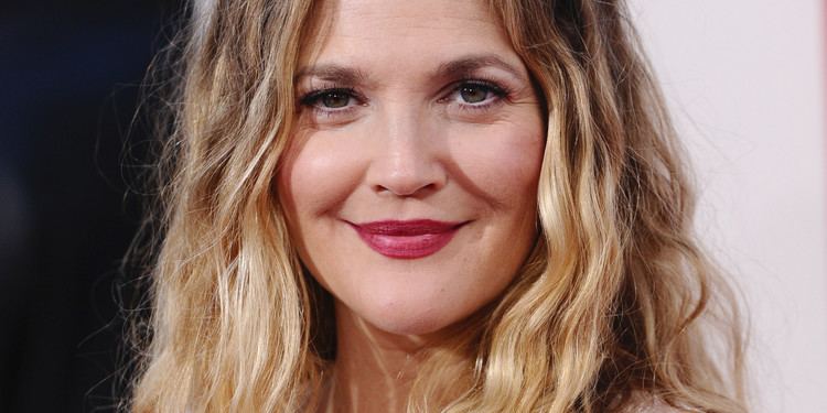 Drew Barrymore Drew Barrymore Trades In Light Hair For Darker Look