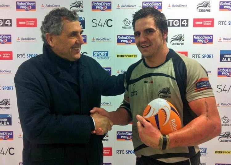 Dries van Schalkwyk Zebre39s Dries van Schalkwyk is handed the Man of the Match award