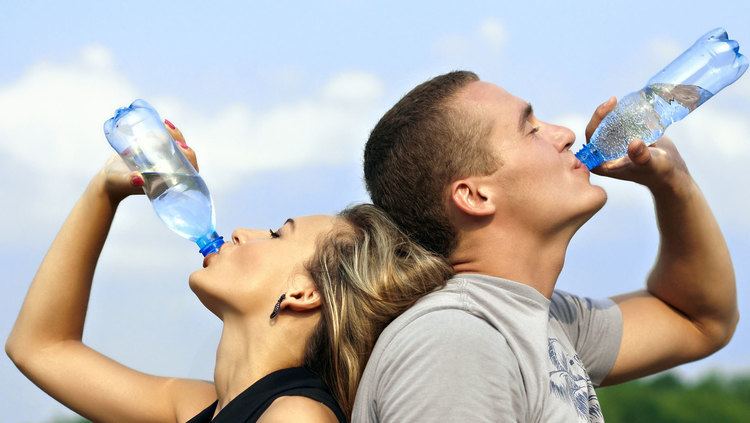Drinking water DRINKING WATER WHEN YOU ARE HUNGRY NOT ONLY HELPS YOU TO LOSE WEIGHT