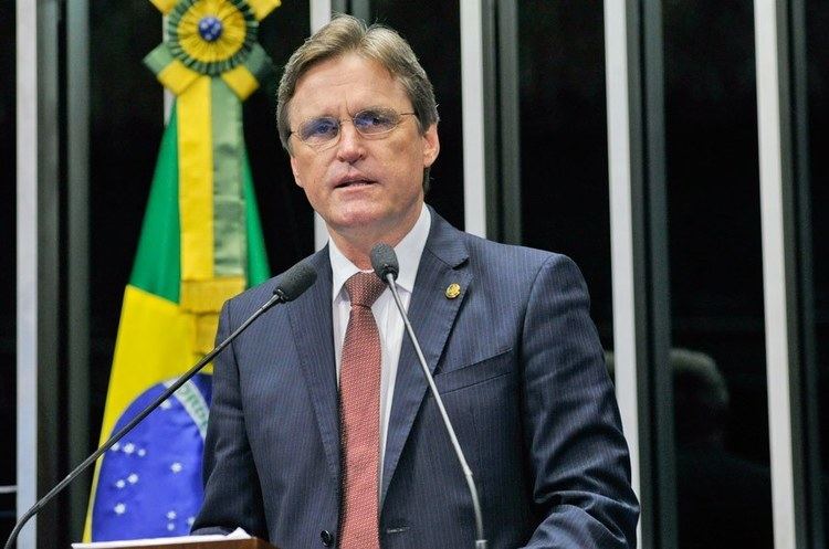 Dário Berger Drio Berger pede o fim dos terrenos de marinha Senado Federal