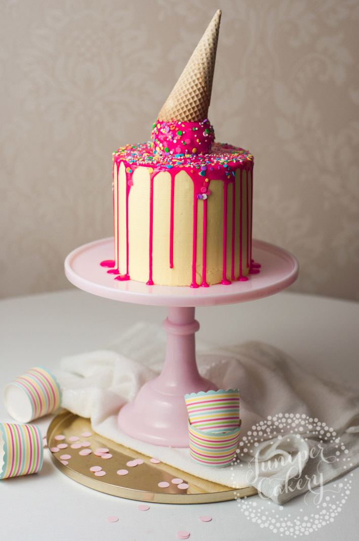 Dripping cake How to Make a Trendy Drip Cake