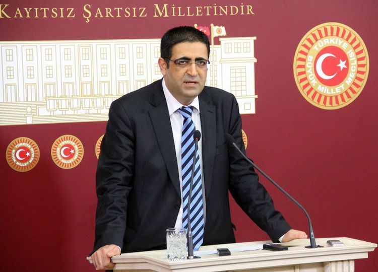 İdris Baluken TurkeyISIS trade volume in Akakale amounts to 7 million dollars