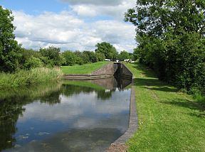 Droitwich Canal httpsuploadwikimediaorgwikipediacommonsthu