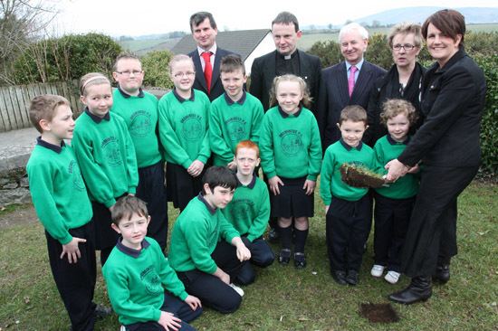 Dromintee Minister cuts the sod to signal start of new school for Dromintee