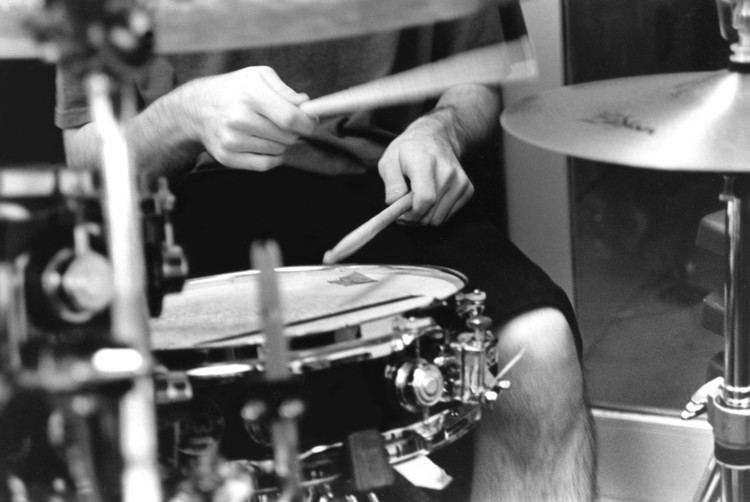 Drummer Study claims Drummers are more intelligent than others page 1