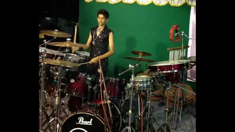 Drums Kumaran Drums Kumaran 50 Hours Guinness Record Show 2014 YouTube