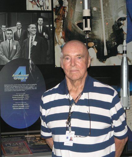 Duane Graveline Duane Graveline Doctor Who Was Forced Out as an Astronaut Dies at