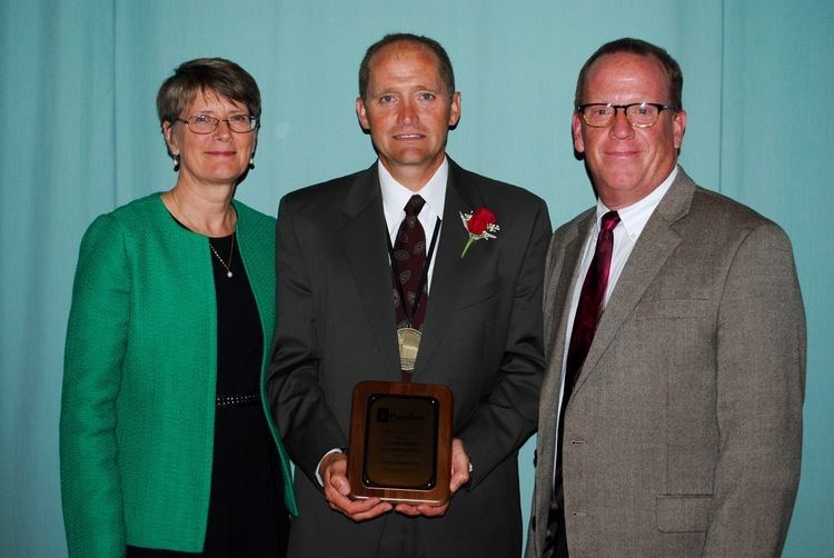 Duane Richards SUNY Potsdam Education Alumni Honor Duane Richards Jr 90 with 2015