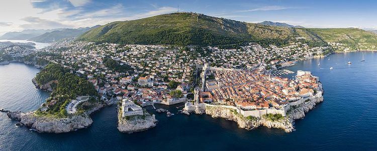 Dubrovnik httpsuploadwikimediaorgwikipediacommonsthu