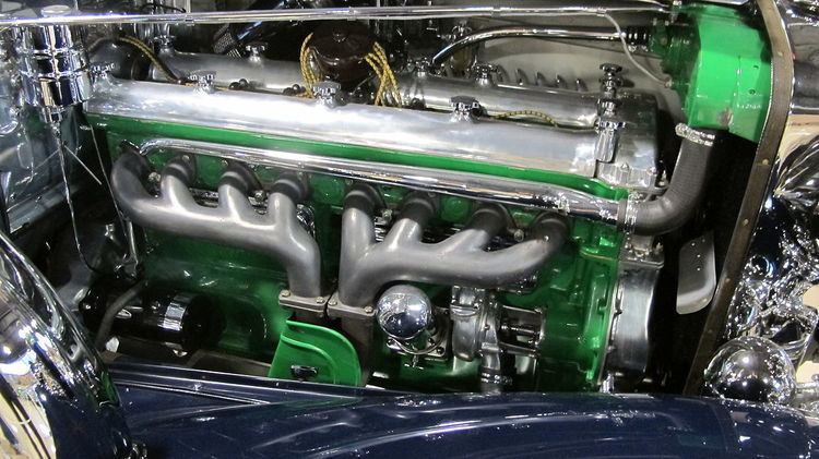Duesenberg Straight-8 engine