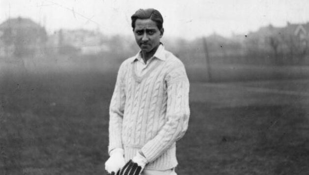 Duleepsinhji KS Duleepsinhji plays a reversesweep in the 1920s Cricket Country