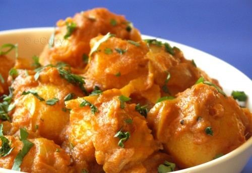 Dum Aloo Dum Aloo Potatoes Simmered in Spices amp Coconut Milk eCurry The