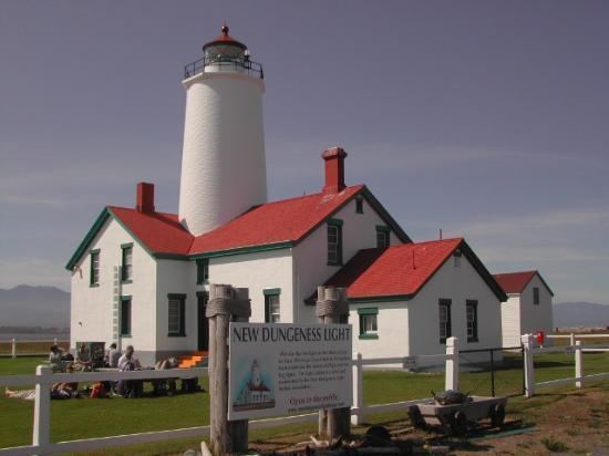 Dungeness Lighthouse httpsmediacdntripadvisorcommediaphotos02