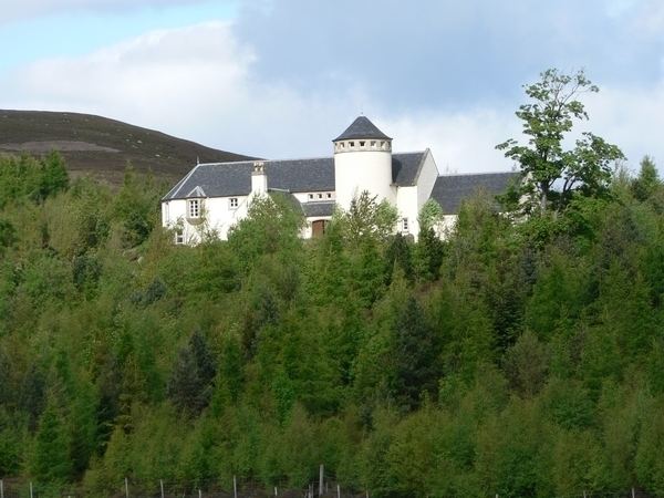 Dunmaglass, Scotland httpsuploadwikimediaorgwikipediaencc7Dun