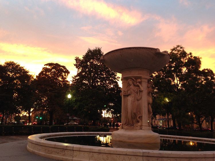 Dupont Circle Fountain Dupont Circle fountain at sunset Washington DC Flickr