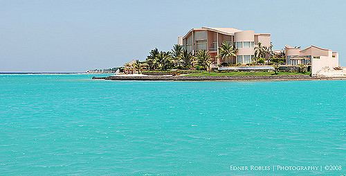 Durrat Al-Arus Durat Al Arus island villa pano view Edner Robles Flickr