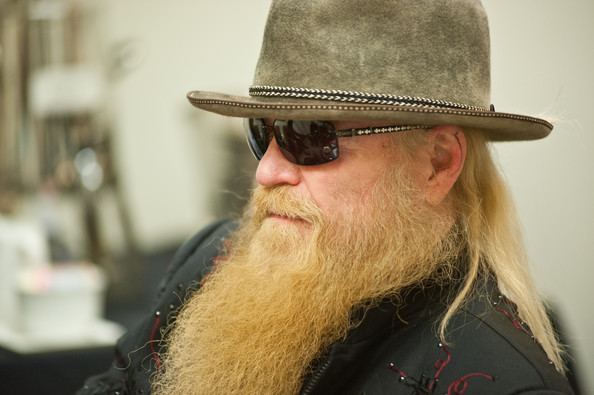 Dusty Hill Dusty Hill Photos John Varvatos Signs Copies of His New