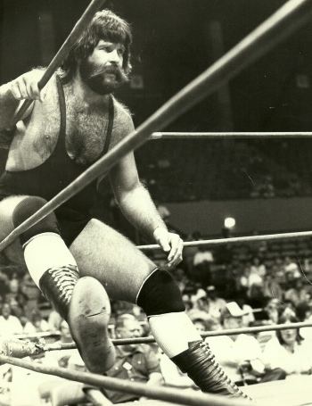 Dutch Mantel Pro wrestler Dutch Mantell pens book about his world The