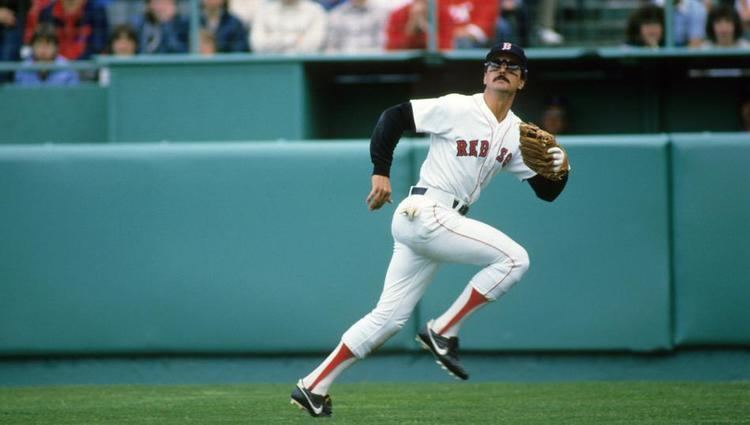 Dwight Evans Dwight Evans was a Sox mainstay for two decades