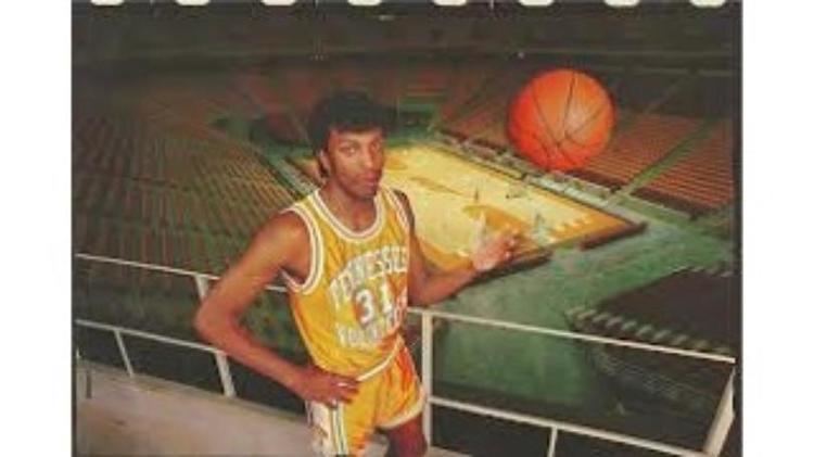 Dyron Nix Former Vol Dyron Nix dies at age 46 from pneumonia