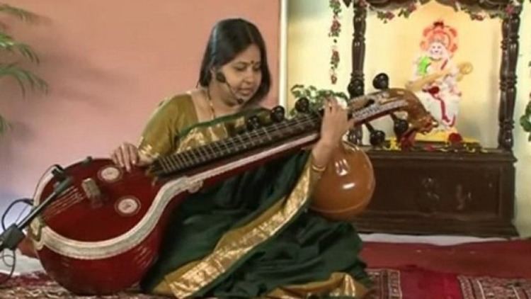 E. Gayathri Learn To Play Musical Instruments with E Gayathri Veena