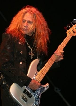 Ean Evans Lynyrd Skynyrd Bassist Donald Ean Evans Dead At 48 Sleaze Roxx