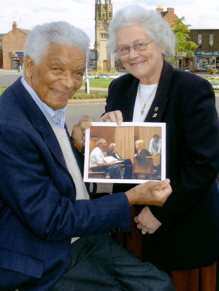 Earl Cameron (actor) Veteran actor Earl Cameron brings a sense of world