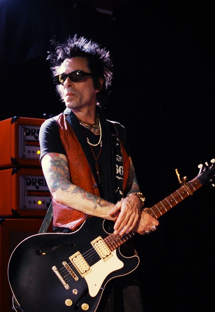 Earl Slick Earl Slick In Search of a Song with Jason Wilber